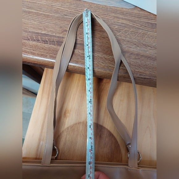 Large Tan Bucket Shoulder Bag with Long Straps - Picture 14 of 16